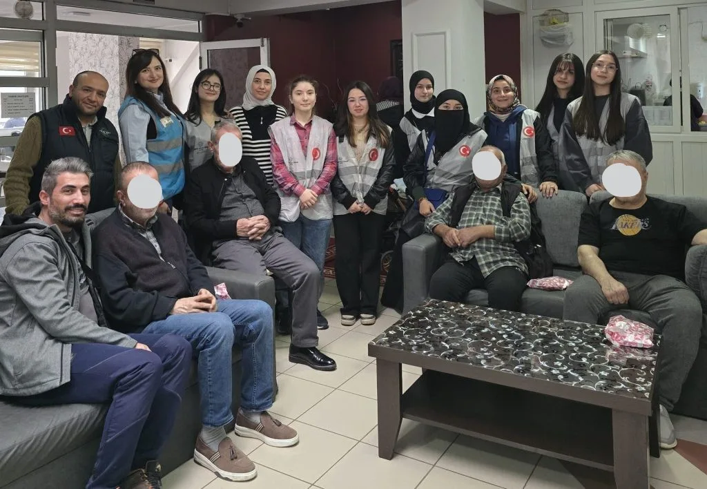 Genç gönüllü ekibimiz, Samsun Canik Huzurevi Ziyaret Etti