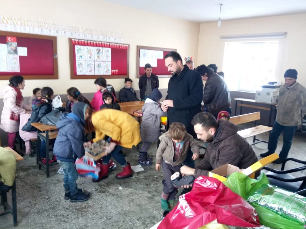 Pelitbükü Köyü Köy Çocukları Yardımı