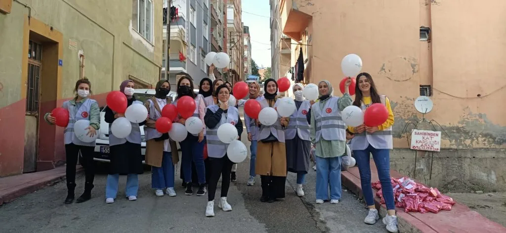İyilik Meleklerimiz Sokaklarda