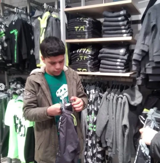 Yetim Giydimeler