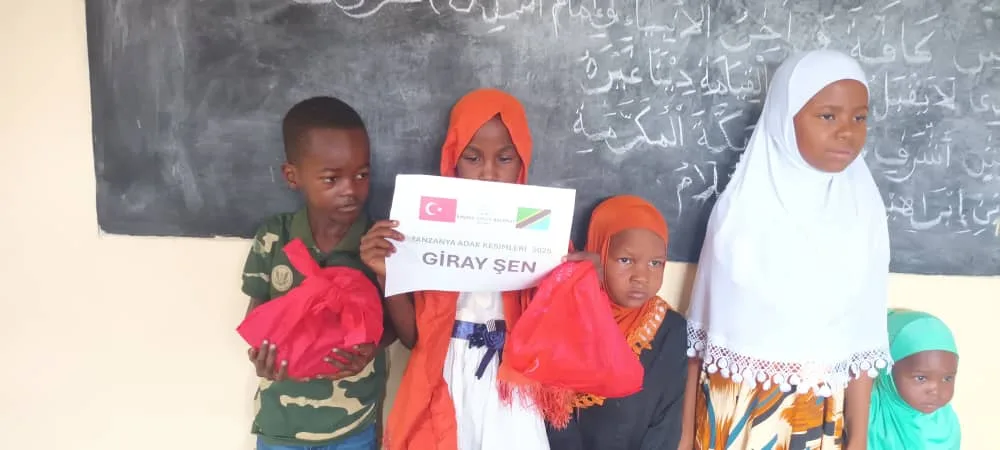 Afrika Yetimhanelerine Et Dağıtımı