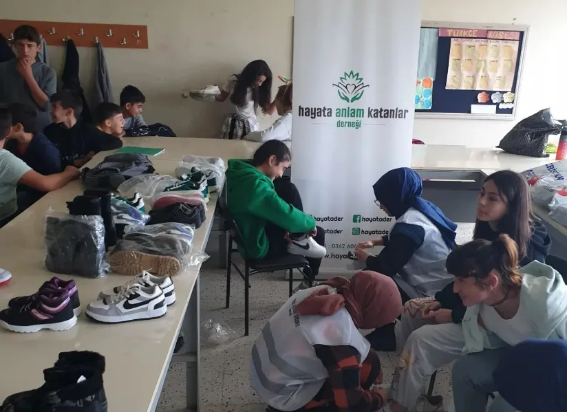 Çarşamba Kızılot Taşımalı Ortaokuluna Hediyeler