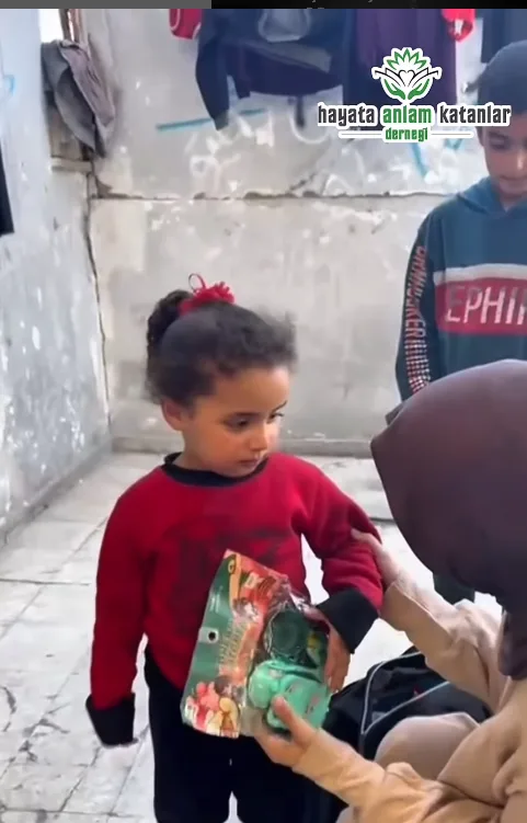 23 Nisan’da Gazze’de Yetim Çocuklara Hediyeler