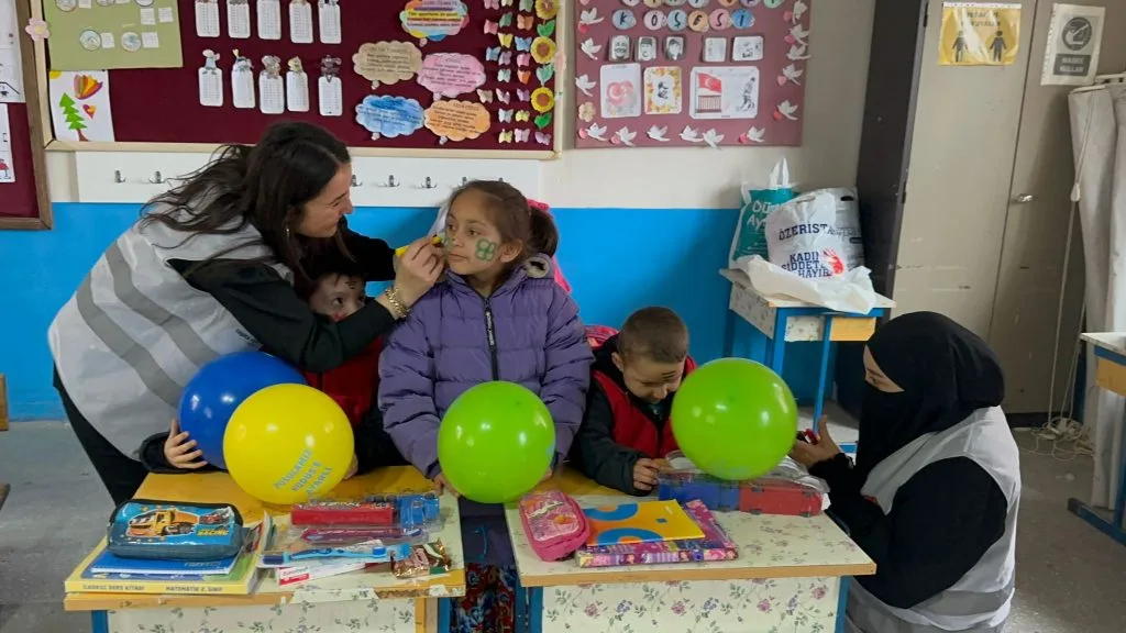 Vezirköprü Kaplançık İlkokuluna Hediyeler