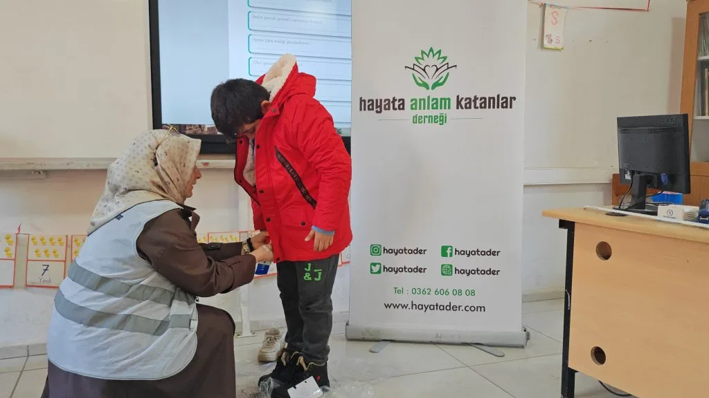 Vezirköprü İnkaya İlkokulu Öğrencilerine Hediyeler