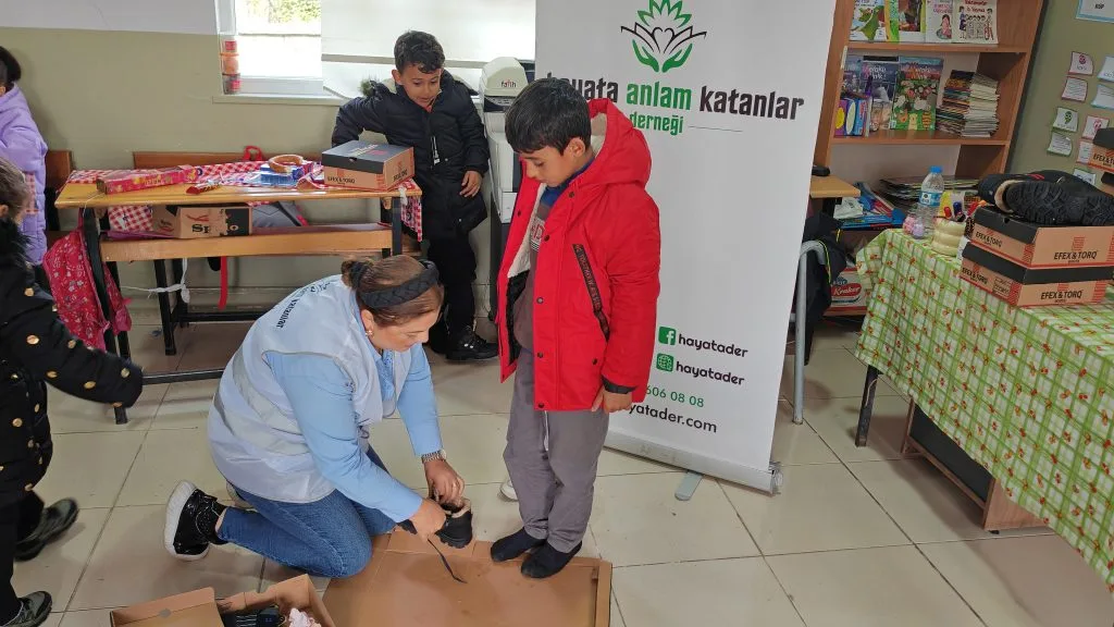 Vezirköprü Göllü Alan Köyü İlkokulu öğrencilerini ziyaret ettik