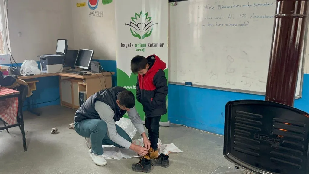 Vezirköprü Kaplançık İlkokuluna Hediyeler
