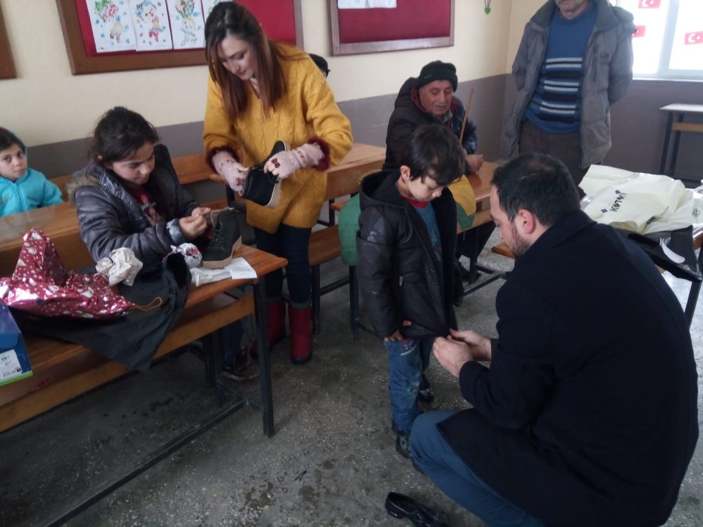 Pelitbükü Köyü Köy Çocukları Yardımı