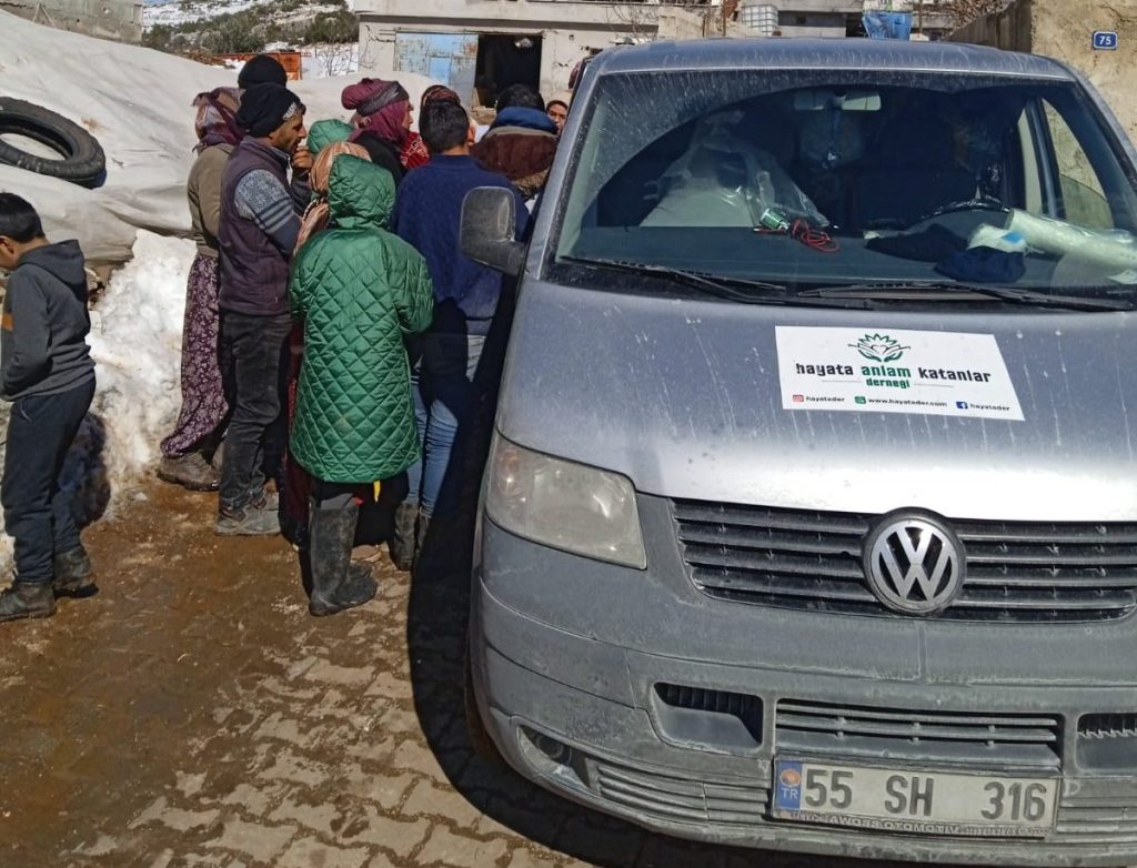 Gaziantep Temsilciliğimiz Depremzedelere Yardım Ediyor