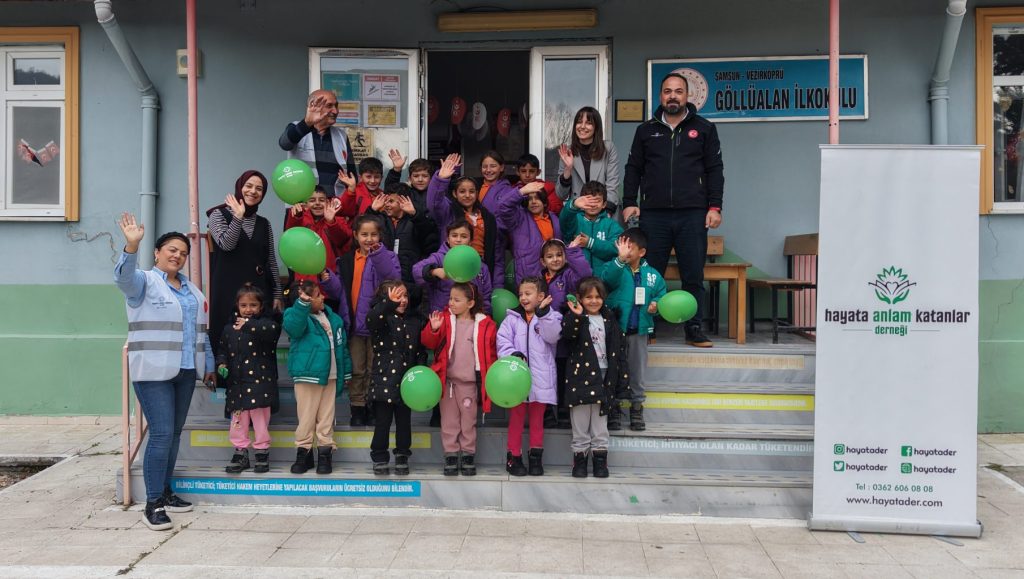 Vezirköprü Göllü Alan Köyü İlkokulu öğrencilerini ziyaret ettik